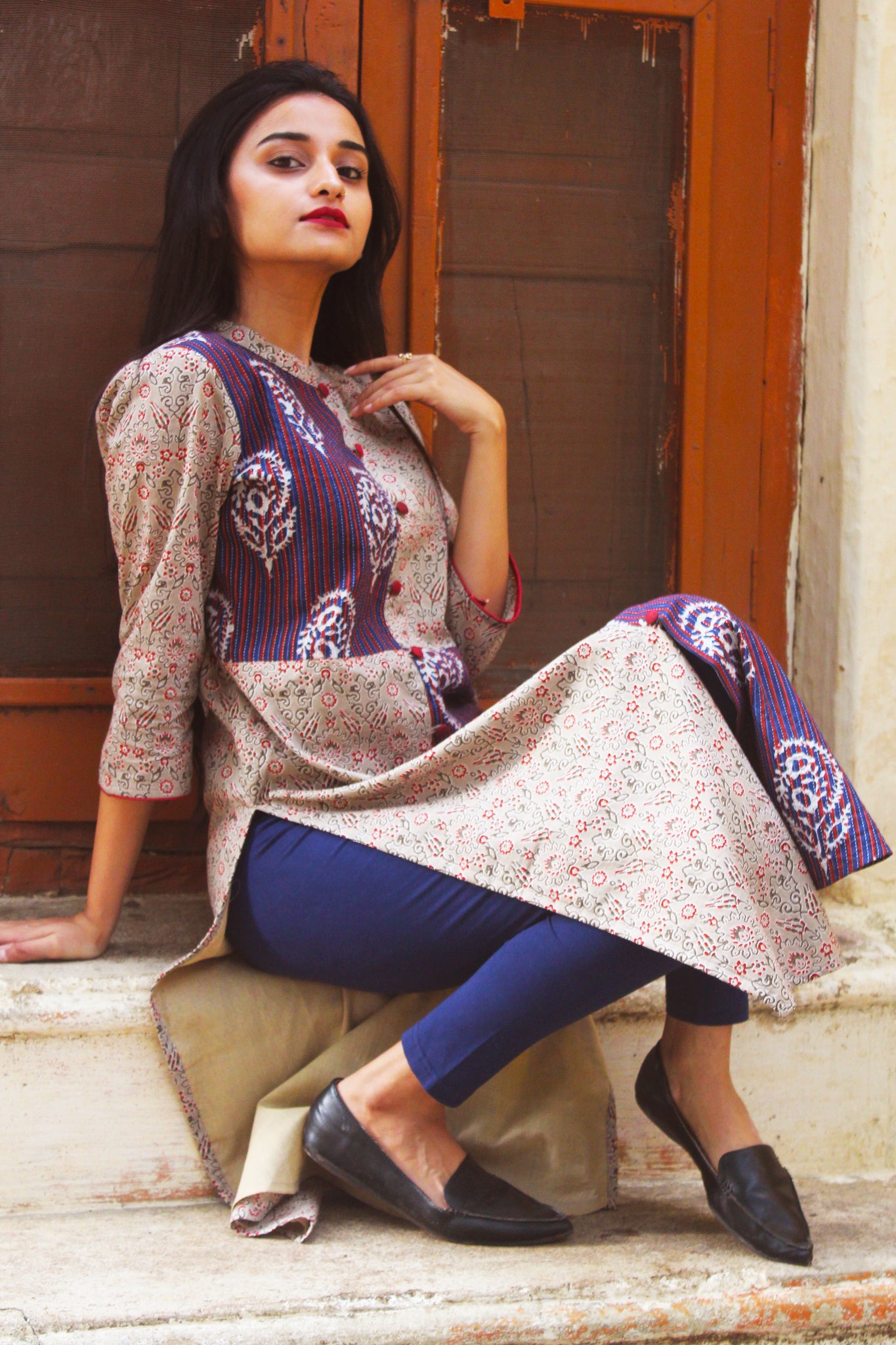 Beige And Maroon Paneled Kurta