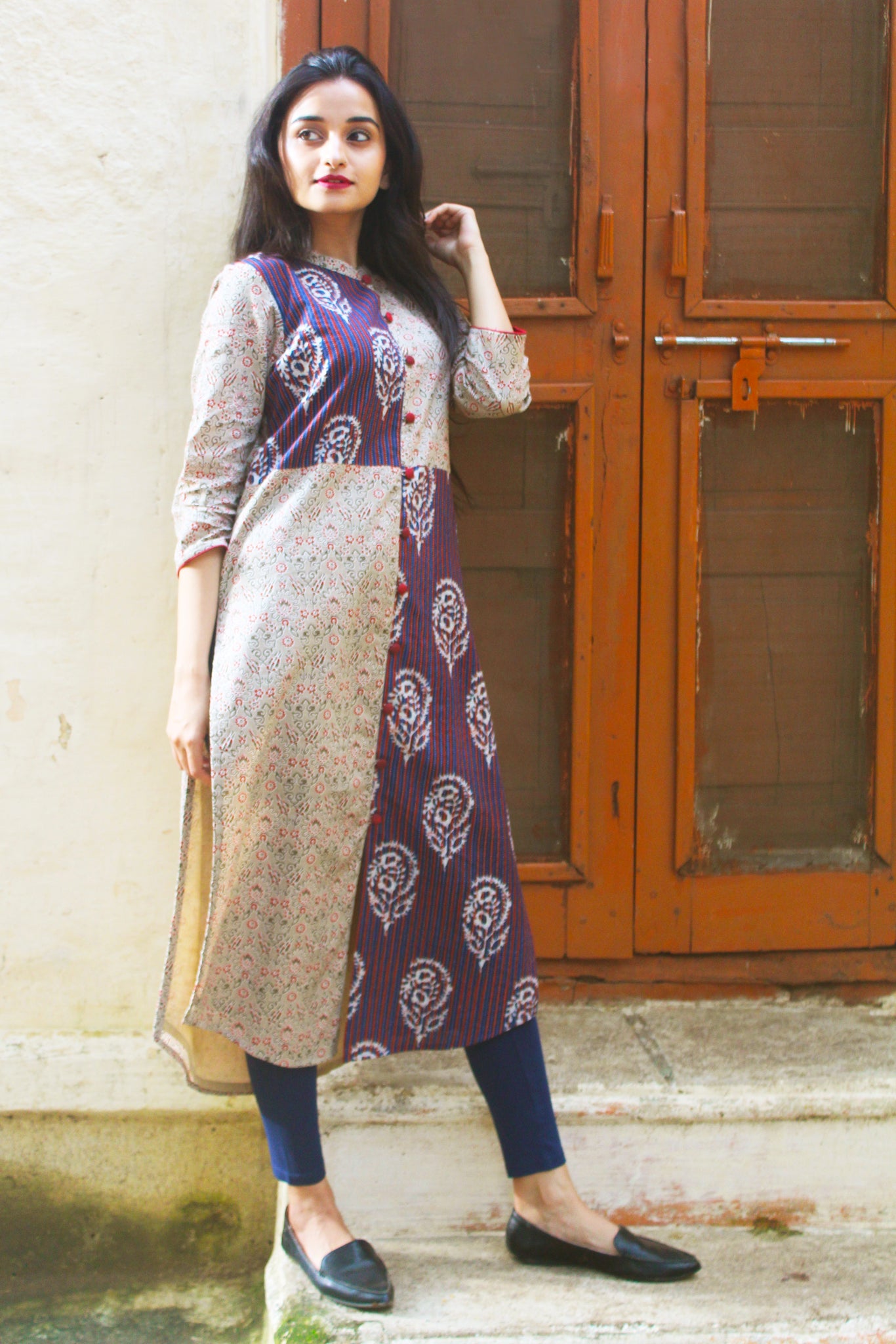 Beige And Maroon Paneled Kurta